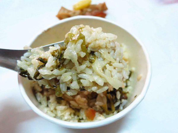 【新莊】30元焢肉飯-俗又大碗，絕無僅有的價格