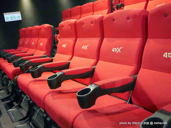 新竹大遠百威秀影城:【景點】新竹FE21 Vieshow Cinemas 4DX 大遠百威秀影城4DX全感官影廳@東區大遠百 : 坐在框體看電影,值回票價的體感遊戲,與鏡頭視角一起享受身歷其境的感動吧!!