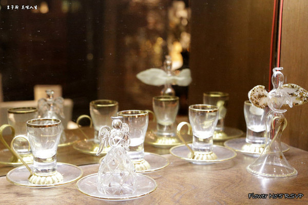 桂香-私宅 Flower  No'5  RSVP：桂香私宅 Flower No'5 RSVP 預約制歐陸私宅料理 台北中山區高級餐廳 皇家的奢華與細膩的菜色令人意猶未盡