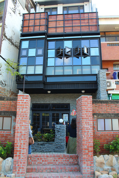 是吉咖啡：[台南]321藝術巷附近早午餐 是吉咖啡