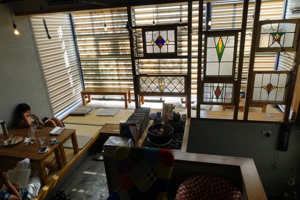 是吉咖啡:(胖樺食記)隱身老宅特色咖啡廳「是吉咖啡Cafe ichi」/台南北區公園路/鄰近321巷藝術聚落/不收一成服務費