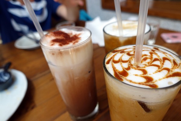 是吉咖啡:(胖樺食記)隱身老宅特色咖啡廳「是吉咖啡Cafe ichi」/台南北區公園路/鄰近321巷藝術聚落/不收一成服務費