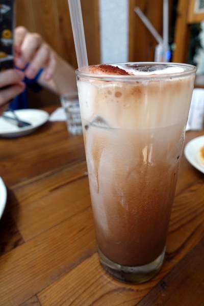 是吉咖啡:(胖樺食記)隱身老宅特色咖啡廳「是吉咖啡Cafe ichi」/台南北區公園路/鄰近321巷藝術聚落/不收一成服務費