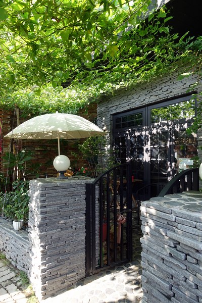 是吉咖啡:(胖樺食記)隱身老宅特色咖啡廳「是吉咖啡Cafe ichi」/台南北區公園路/鄰近321巷藝術聚落/不收一成服務費