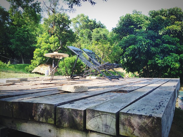 Luau ・ Pizza 柴寮披薩：新竹香山「Luau・Pizza」 柴寮披薩＠學區山林中邊吃邊渡假