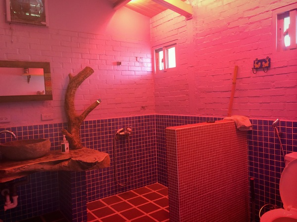 Luau ・ Pizza 柴寮披薩：新竹香山「Luau・Pizza」 柴寮披薩＠學區山林中邊吃邊渡假