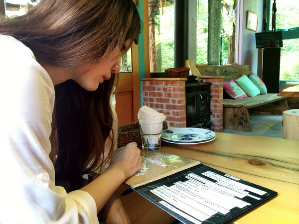 Luau ・ Pizza 柴寮披薩：新竹香山「Luau・Pizza」 柴寮披薩＠學區山林中邊吃邊渡假