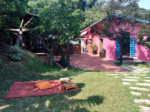 Luau ・ Pizza 柴寮披薩：新竹香山「Luau・Pizza」 柴寮披薩＠學區山林中邊吃邊渡假