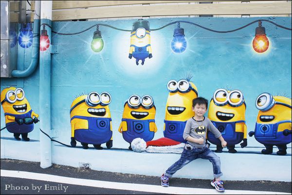 仁武後安村彩繪：╠高雄。遊記╣超夯卡通電影版彩繪吸睛度破表~☆【仁武後安彩繪 村】冰雪奇緣、變形金剛、逗逗蟲、小公主蘇菲亞、姆姆抱抱、馴龍高手、、等,走入卡頻道中,小朋友快樂遊!