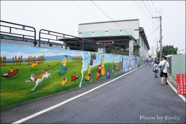 仁武後安村彩繪：╠高雄。遊記╣超夯卡通電影版彩繪吸睛度破表~☆【仁武後安彩繪 村】冰雪奇緣、變形金剛、逗逗蟲、小公主蘇菲亞、姆姆抱抱、馴龍高手、、等,走入卡頻道中,小朋友快樂遊!