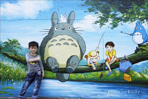 仁武後安村彩繪：╠高雄。遊記╣超夯卡通電影版彩繪吸睛度破表~☆【仁武後安彩繪 村】冰雪奇緣、變形金剛、逗逗蟲、小公主蘇菲亞、姆姆抱抱、馴龍高手、、等,走入卡頻道中,小朋友快樂遊!