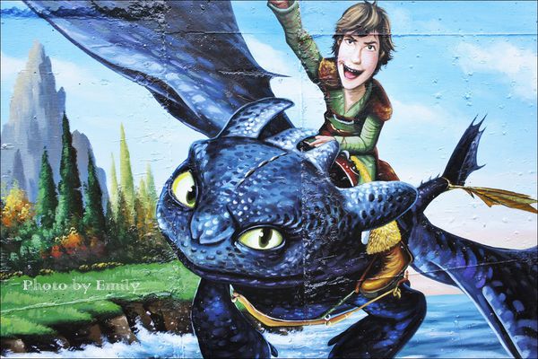 仁武後安村彩繪：╠高雄。遊記╣超夯卡通電影版彩繪吸睛度破表~☆【仁武後安彩繪 村】冰雪奇緣、變形金剛、逗逗蟲、小公主蘇菲亞、姆姆抱抱、馴龍高手、、等,走入卡頻道中,小朋友快樂遊!