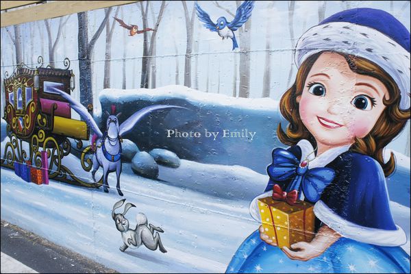 仁武後安村彩繪：╠高雄。遊記╣超夯卡通電影版彩繪吸睛度破表~☆【仁武後安彩繪 村】冰雪奇緣、變形金剛、逗逗蟲、小公主蘇菲亞、姆姆抱抱、馴龍高手、、等,走入卡頻道中,小朋友快樂遊!