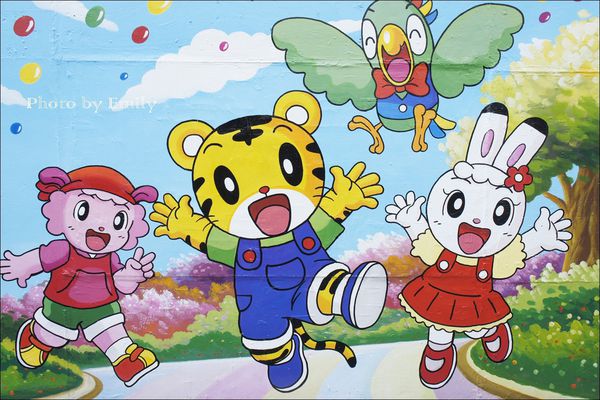 仁武後安村彩繪：╠高雄。遊記╣超夯卡通電影版彩繪吸睛度破表~☆【仁武後安彩繪 村】冰雪奇緣、變形金剛、逗逗蟲、小公主蘇菲亞、姆姆抱抱、馴龍高手、、等,走入卡頻道中,小朋友快樂遊!