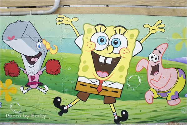 仁武後安村彩繪：╠高雄。遊記╣超夯卡通電影版彩繪吸睛度破表~☆【仁武後安彩繪 村】冰雪奇緣、變形金剛、逗逗蟲、小公主蘇菲亞、姆姆抱抱、馴龍高手、、等,走入卡頻道中,小朋友快樂遊!