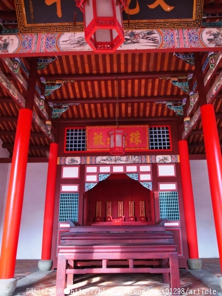 屏東市中山公園：【半日遊行程規劃】屏東市半日輕鬆玩。Eske Place、屏東美術館、一碗豆腐、屏東書院、發財車旗魚黑輪、中山公園