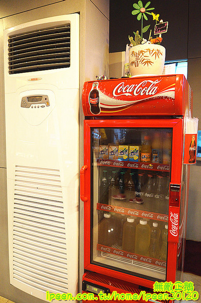 老夫子牛肉麵(旗艦總店)：【台南-北區】裝潢氣派x平價享受...大推手作酸梅汁.滿漢牛肉麵.半筋半肉麵.皮蛋豆腐.泡菜.花生.蔥爆牛肉..《老夫子牛肉麵(旗艦總店)》