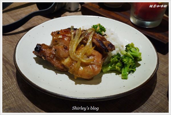 儲房咖啡館:松江南京站‧儲房咖啡館