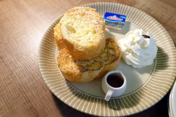 儲房咖啡館:(胖樺食記)松江南京站推薦餐廳「儲房咖啡館」,文青風格餐點美味/不限時/WIFI/熱沙拉/下午茶/乾燥花/安靜