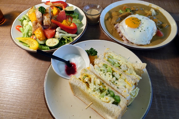 儲房咖啡館:(胖樺食記)松江南京站推薦餐廳「儲房咖啡館」,文青風格餐點美味/不限時/WIFI/熱沙拉/下午茶/乾燥花/安靜