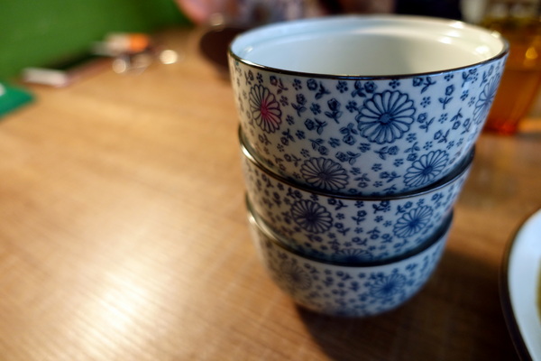 儲房咖啡館:(胖樺食記)松江南京站推薦餐廳「儲房咖啡館」,文青風格餐點美味/不限時/WIFI/熱沙拉/下午茶/乾燥花/安靜