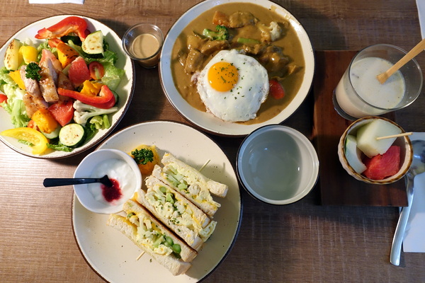 儲房咖啡館:(胖樺食記)松江南京站推薦餐廳「儲房咖啡館」,文青風格餐點美味/不限時/WIFI/熱沙拉/下午茶/乾燥花/安靜