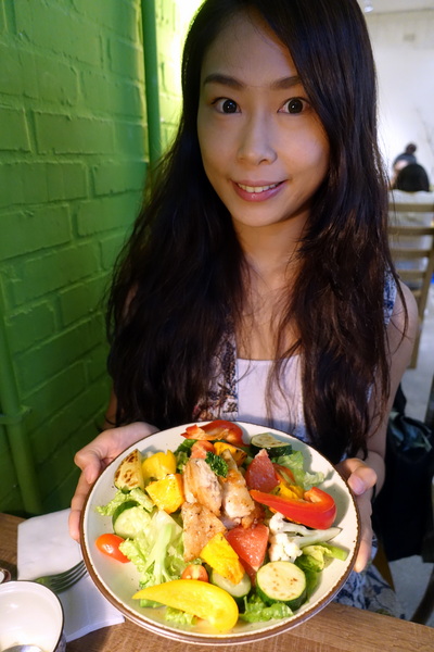 儲房咖啡館:(胖樺食記)松江南京站推薦餐廳「儲房咖啡館」,文青風格餐點美味/不限時/WIFI/熱沙拉/下午茶/乾燥花/安靜