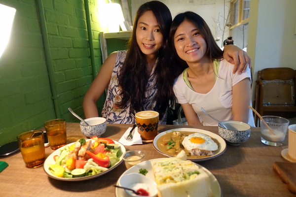 儲房咖啡館:(胖樺食記)松江南京站推薦餐廳「儲房咖啡館」,文青風格餐點美味/不限時/WIFI/熱沙拉/下午茶/乾燥花/安靜