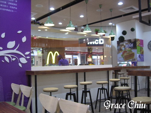 魏姐包心粉圓(桂林店)：果香脆堡派～魏姐包心粉圓桂林店獨家販售