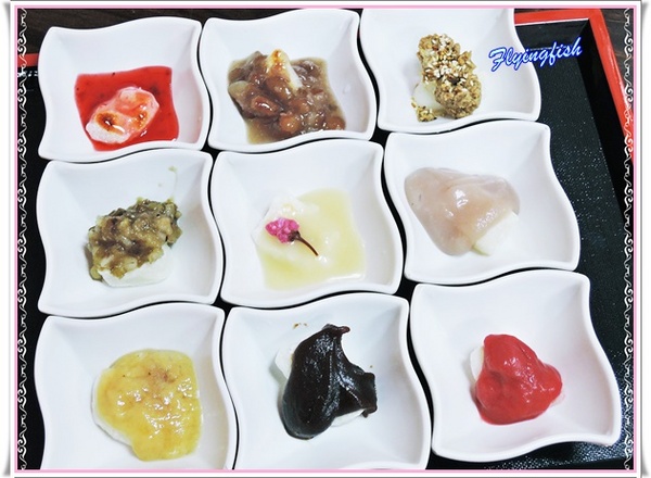 甘味處 麻糬屋:✜ 滿滿人情味ㄟ道地日式麻糬及季節性限定九宮格麻糬滴加啦~-「甘味處もち餅屋」 (((o(*゚▽゚*)o)))