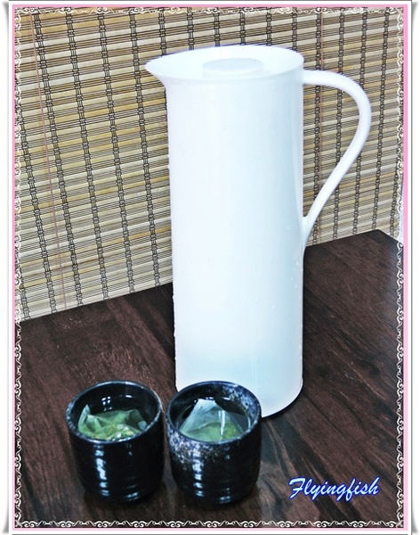 甘味處 麻糬屋:✜ 滿滿人情味ㄟ道地日式麻糬及季節性限定九宮格麻糬滴加啦~-「甘味處もち餅屋」 (((o(*゚▽゚*)o)))