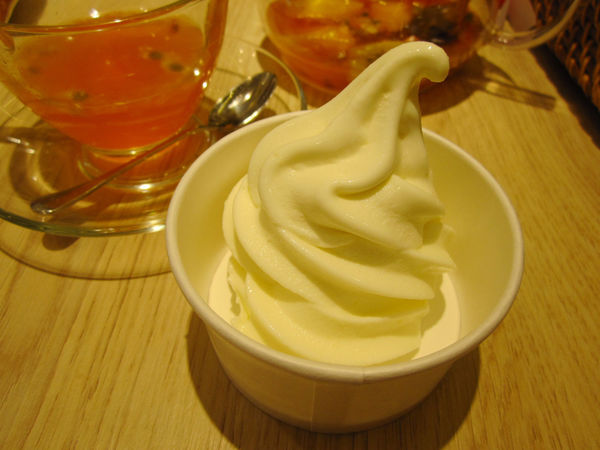 LeTAO洋果子舖 (松菸店)(KONAYUKI 粉雪 北海道 Style Cafe):【台北市】松山文創園區週邊北海道超人氣洋果子舖-LeTAO松菸店