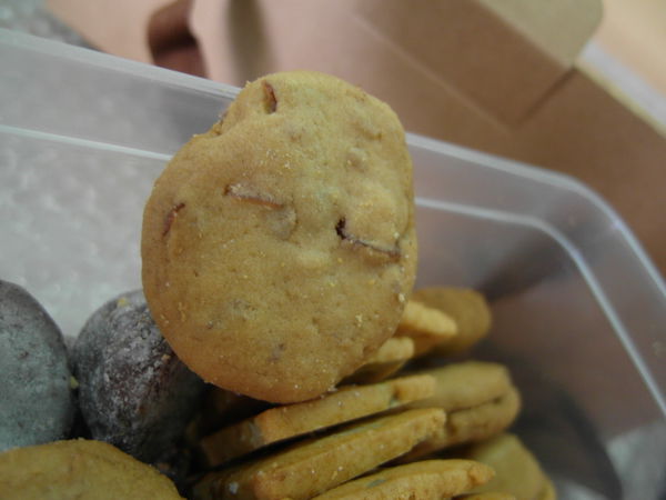 秉醇烘焙坊：口碑券23【宅配】秉醇烘焙坊。滿滿愛的手做餅乾