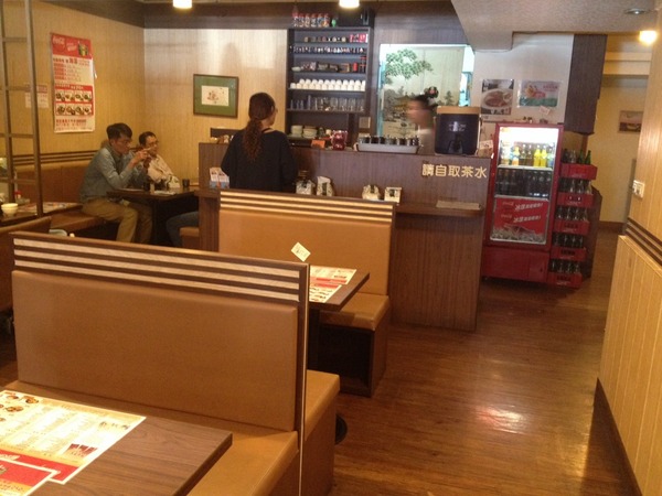 吉里吉里和食屋:<日式餐廳>吉里吉里和食屋-爆熱量炸物咖哩飯和日式定食的優雅交會