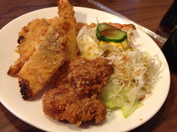 吉里吉里和食屋:<日式餐廳>吉里吉里和食屋-爆熱量炸物咖哩飯和日式定食的優雅交會