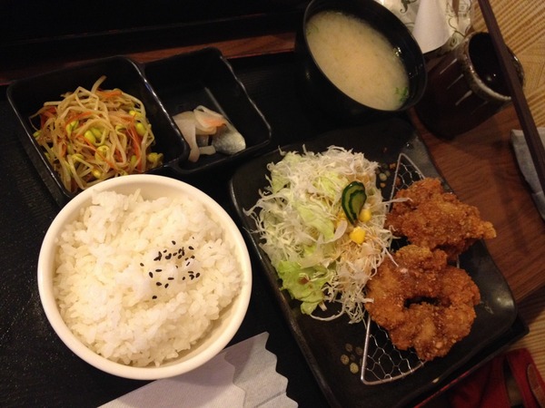 吉里吉里和食屋:<日式餐廳>吉里吉里和食屋-爆熱量炸物咖哩飯和日式定食的優雅交會