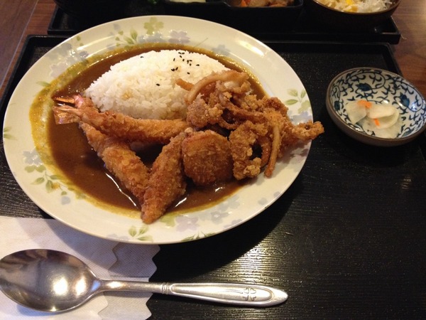 吉里吉里和食屋:<日式餐廳>吉里吉里和食屋-爆熱量炸物咖哩飯和日式定食的優雅交會