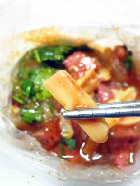 【新莊】無名早餐餐車-紅糟肉圓、肉燥炒麵