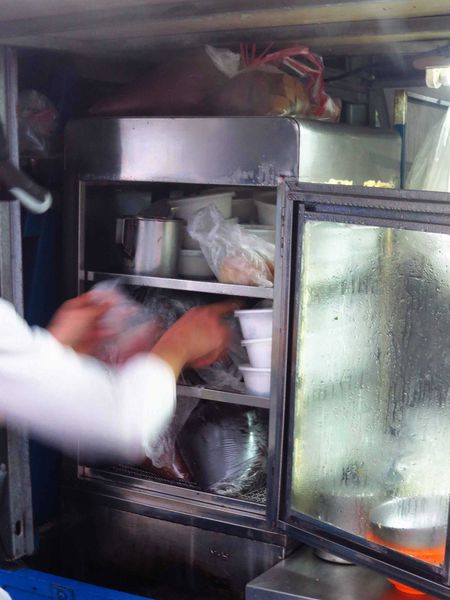 【新莊】無名早餐餐車-紅糟肉圓、肉燥炒麵