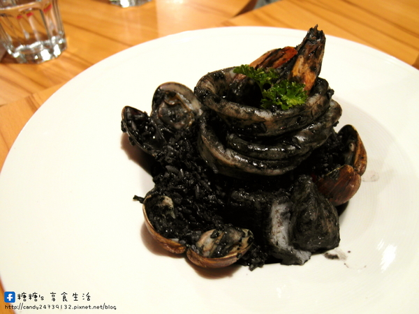 這里 Cafe & Restaurant:〖台中│美食〗這里 Cafe & Restaurant ❤ 咖啡輕食料理&親子友善餐廳,甜點超讚,還有平價又美味的商業午餐唷~~