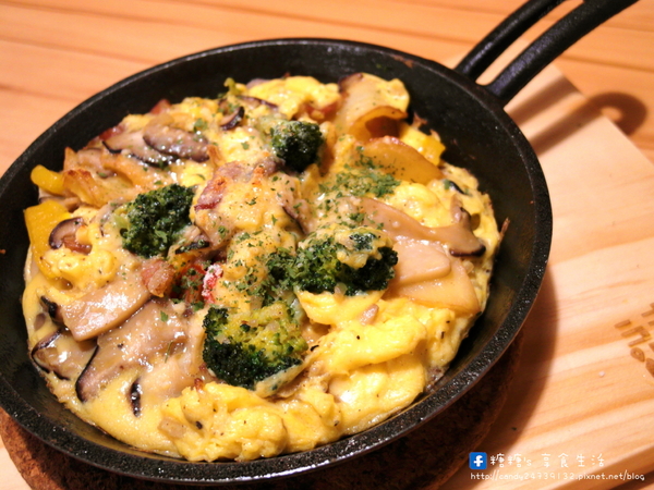 這里 Cafe & Restaurant:〖台中│美食〗這里 Cafe & Restaurant ❤ 咖啡輕食料理&親子友善餐廳,甜點超讚,還有平價又美味的商業午餐唷~~