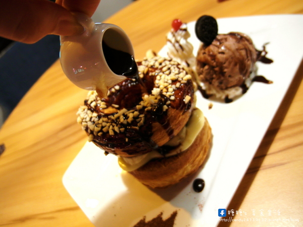 這里 Cafe & Restaurant:〖台中│美食〗這里 Cafe & Restaurant ❤ 咖啡輕食料理&親子友善餐廳,甜點超讚,還有平價又美味的商業午餐唷~~