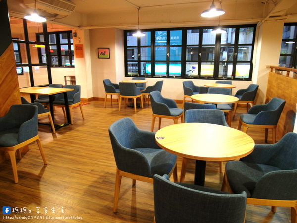 這里 Cafe & Restaurant:〖台中│美食〗這里 Cafe & Restaurant ❤ 咖啡輕食料理&親子友善餐廳,甜點超讚,還有平價又美味的商業午餐唷~~