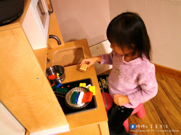 這里 Cafe & Restaurant:〖台中│美食〗這里 Cafe & Restaurant ❤ 咖啡輕食料理&親子友善餐廳,甜點超讚,還有平價又美味的商業午餐唷~~