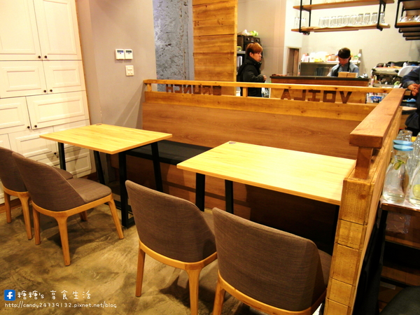 這里 Cafe & Restaurant:〖台中│美食〗這里 Cafe & Restaurant ❤ 咖啡輕食料理&親子友善餐廳,甜點超讚,還有平價又美味的商業午餐唷~~