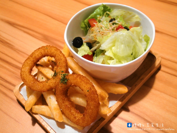 這里 Cafe & Restaurant:〖台中│美食〗這里 Cafe & Restaurant ❤ 咖啡輕食料理&親子友善餐廳,甜點超讚,還有平價又美味的商業午餐唷~~