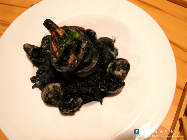 這里 Cafe & Restaurant:〖台中│美食〗這里 Cafe & Restaurant ❤ 咖啡輕食料理&親子友善餐廳,甜點超讚,還有平價又美味的商業午餐唷~~