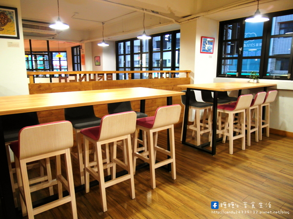 這里 Cafe & Restaurant:〖台中│美食〗這里 Cafe & Restaurant ❤ 咖啡輕食料理&親子友善餐廳,甜點超讚,還有平價又美味的商業午餐唷~~