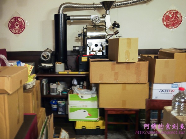 豆語精品咖啡烘焙坊：桃園市桃園區 [豆語精品咖啡烘焙坊] 藏在巷弄擁有深邃氣質的咖啡店