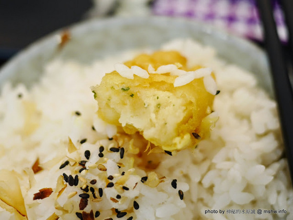 吉津日式定食：【食記】台中吉津日式玉定食@南屯捷運MRT溝仔墘 : 豬排口感還可以, 不過白飯偏乾略黏,配菜過於無味,蒸蛋略水